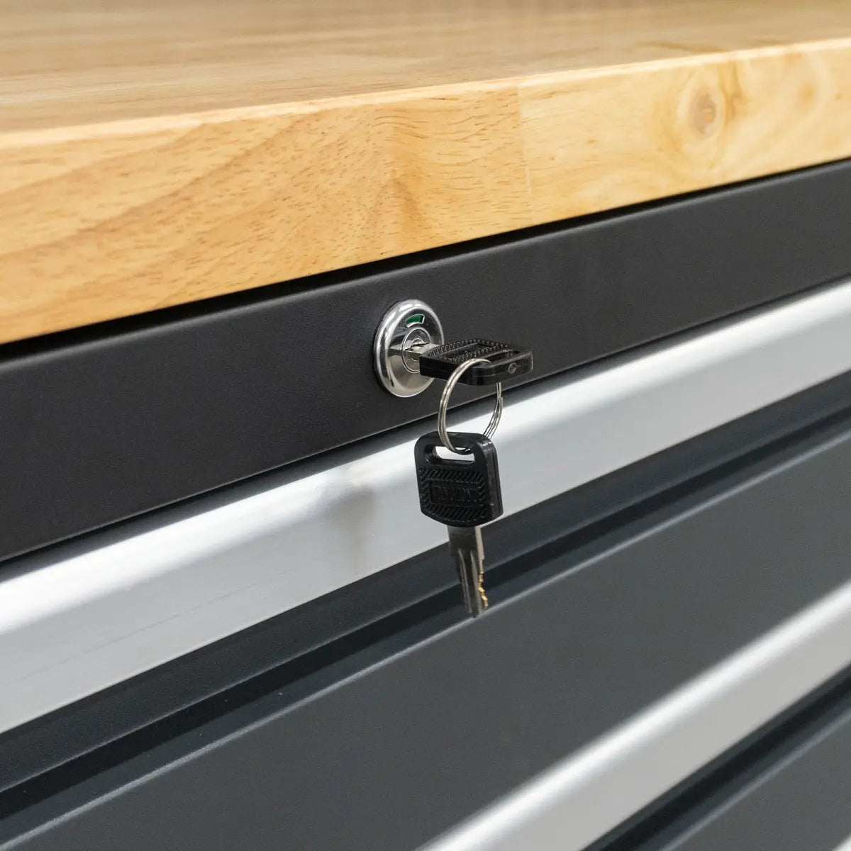 Professionelles Werkstatt Schranksystem Serie 610 16-teilig inkl. LED-Beleuchtungsset